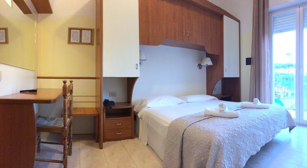 Hotel Stella D'Oro Лидо-ди-Езоло Номер фото