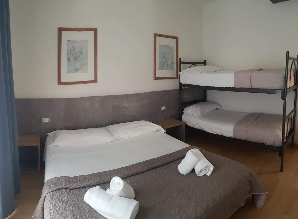 Hotel Stella D'Oro Лидо-ди-Езоло Экстерьер фото
